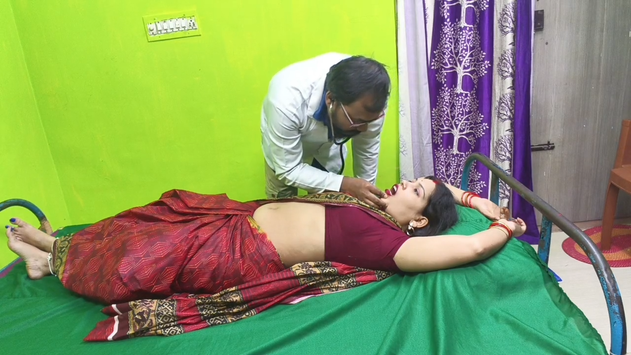 Doctor Ne Clinic Mai He Chod Diya