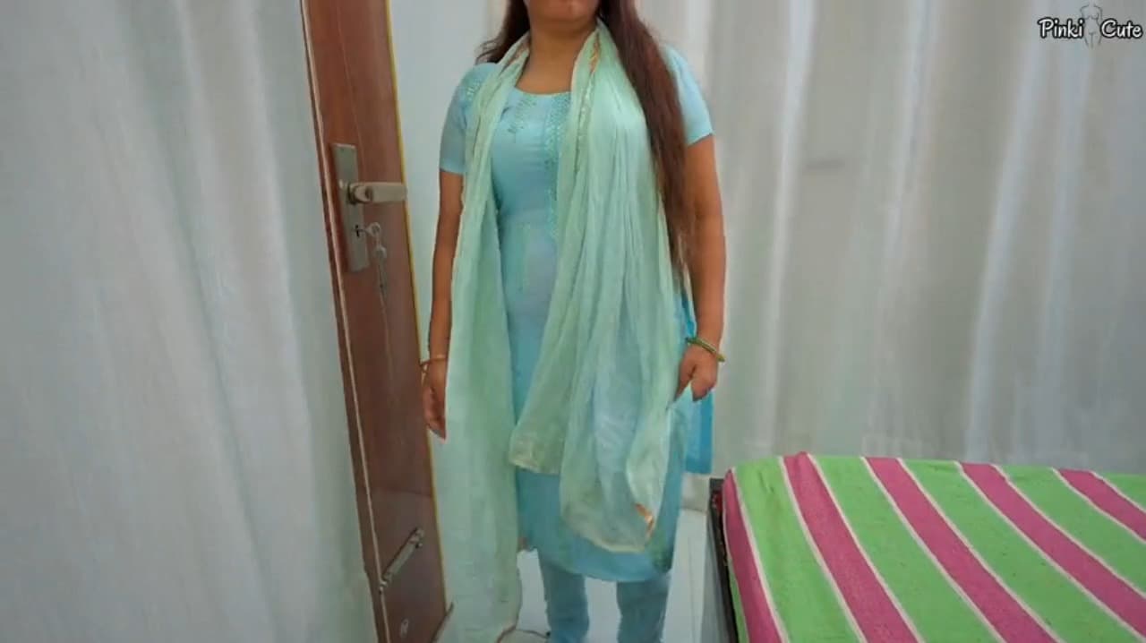 Indian neighbour's hot wife fucked exchange of cylinder, got cum on hairy pussy.